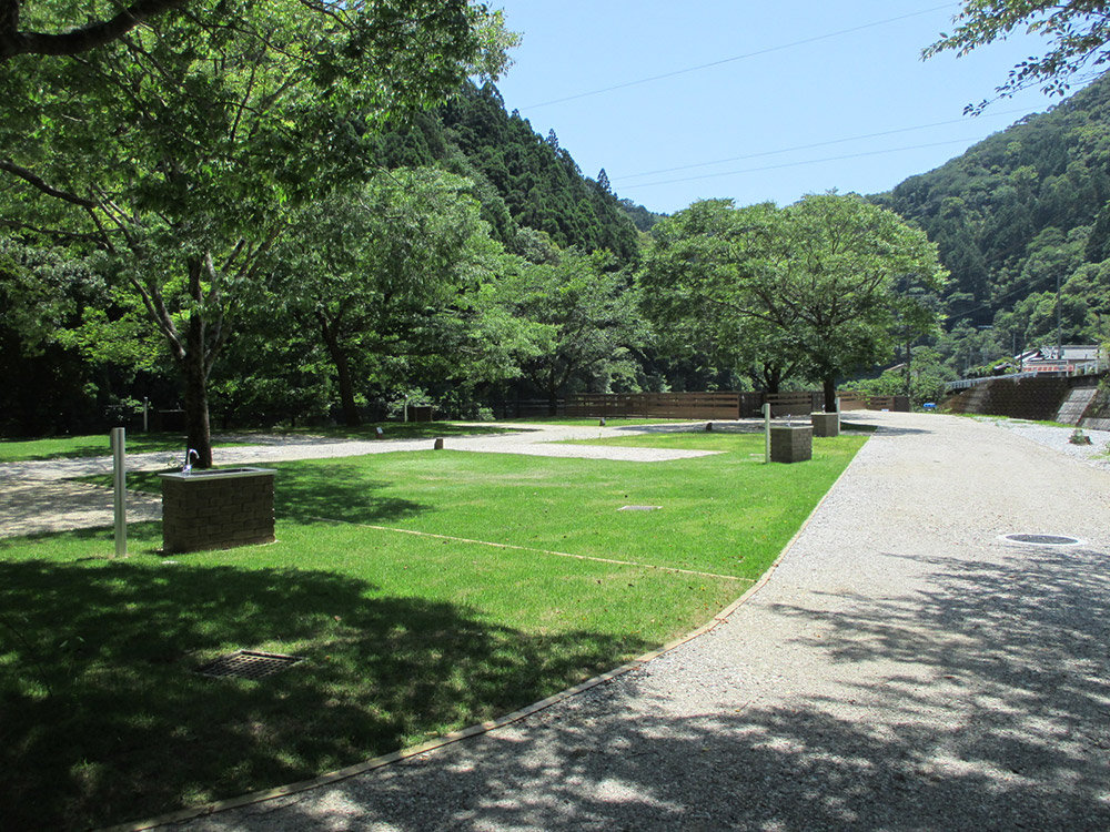 高知県安田川アユおどる清流キャンプ場